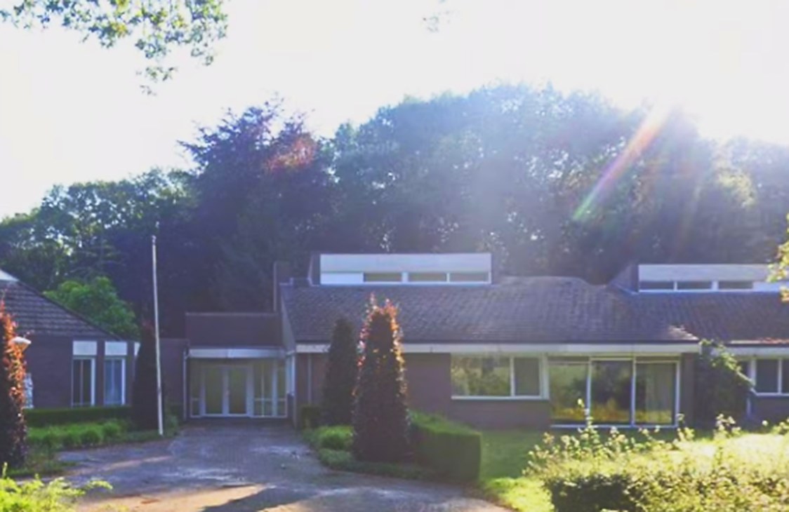Het voormalige klooster (broedergebouw) in Koningslust